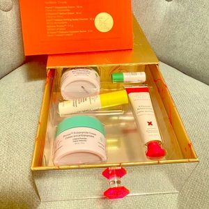 DRUNK ELEPHANT Midi Committee Set